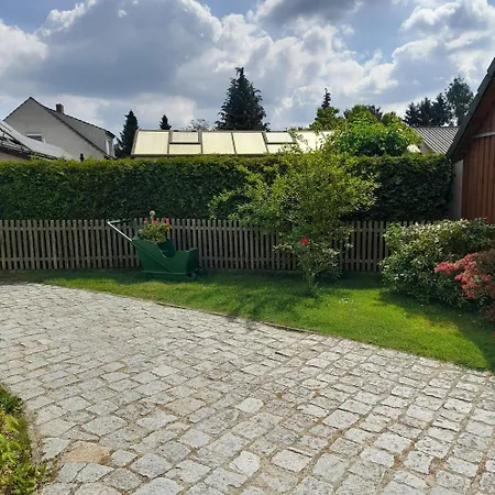Im Spreewald 度假居 Straupitz